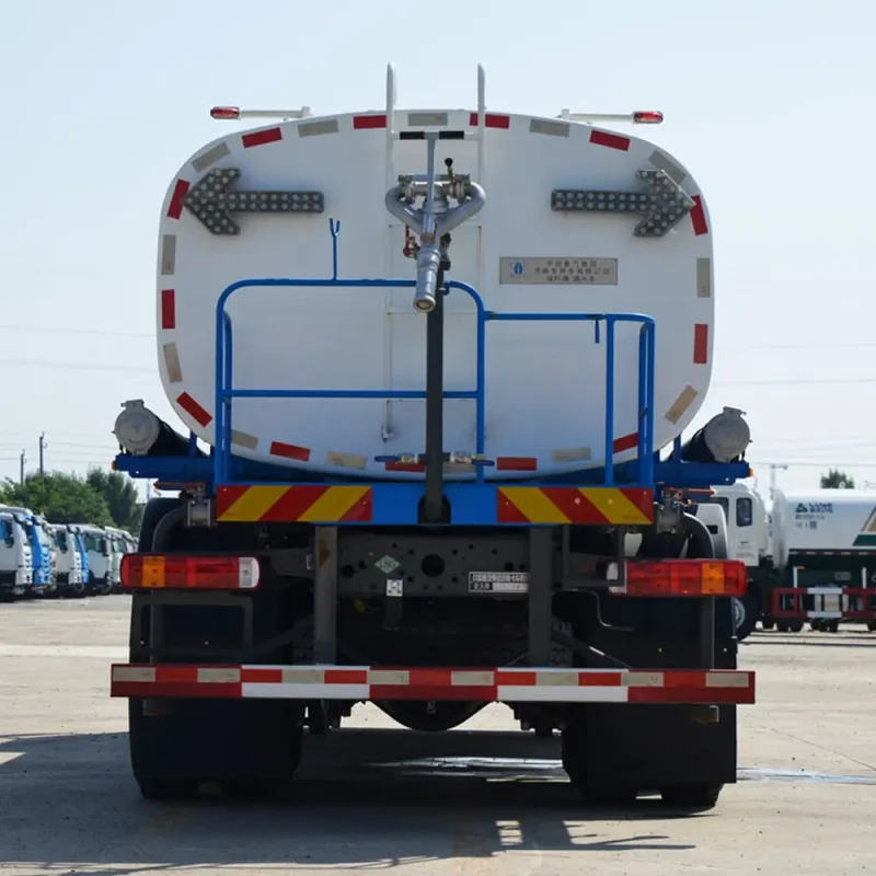 Camião-cisterna HOWO TX 6X4 - Camião especial - Exportação de camiões usados e equipamento pesado da China
